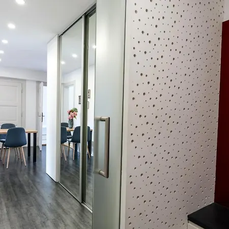 Za Pasazi S Balkonem V Centru Pardubic Apartment *