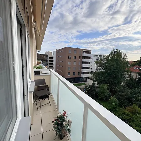 Za Pasazi S Balkonem V Centru Pardubic Pardubice